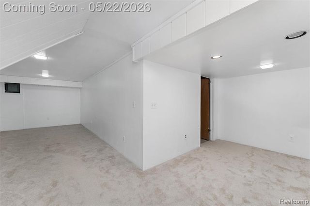 32105 W 12 Mile Road, Farmington, MI 48334