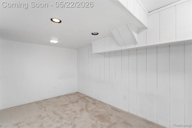 32105 W 12 Mile Road, Farmington, MI 48334