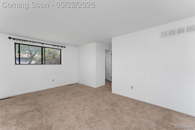 32105 W 12 Mile Road, Farmington, MI 48334
