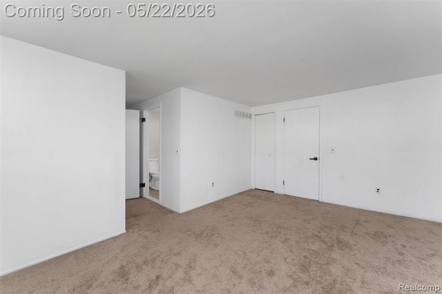 32105 W 12 Mile Road, Farmington, MI 48334