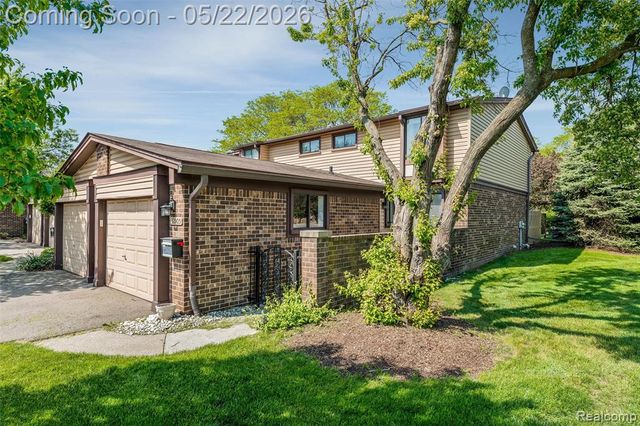 32105 W 12 Mile Road, Farmington, MI 48334