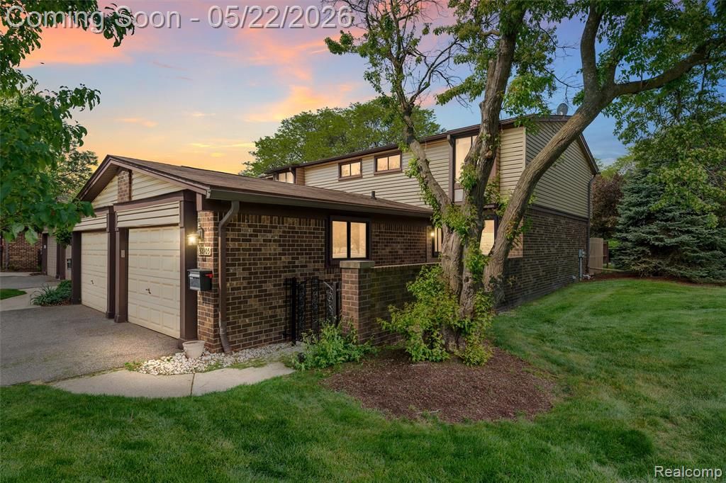 32105 W 12 Mile Road, Farmington, MI 48334