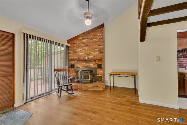 94 Mohawk Trail 94, Guilford, CT 06437