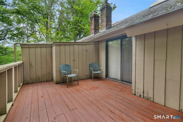 94 Mohawk Trail 94, Guilford, CT 06437