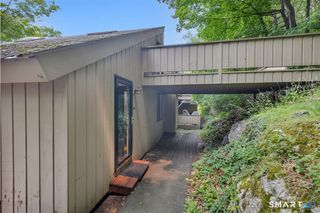 94 Mohawk Trail 94, Guilford, CT 06437