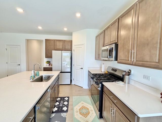 331 Red Oak Circle 304, Volo, IL 60020