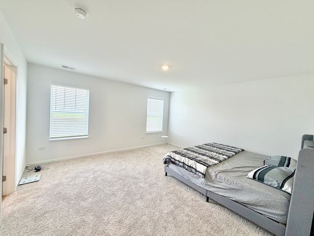 331 Red Oak Circle 304, Volo, IL 60020