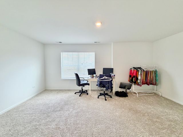331 Red Oak Circle 304, Volo, IL 60020
