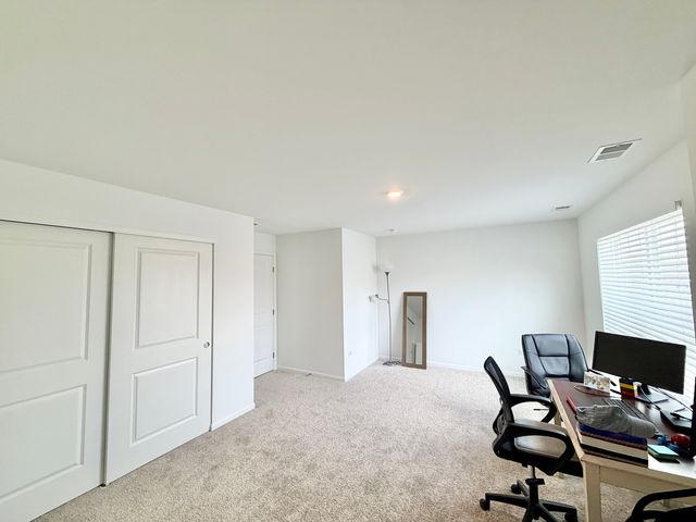 331 Red Oak Circle 304, Volo, IL 60020