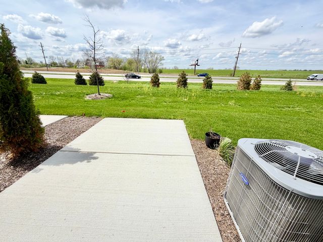 331 Red Oak Circle 304, Volo, IL 60020