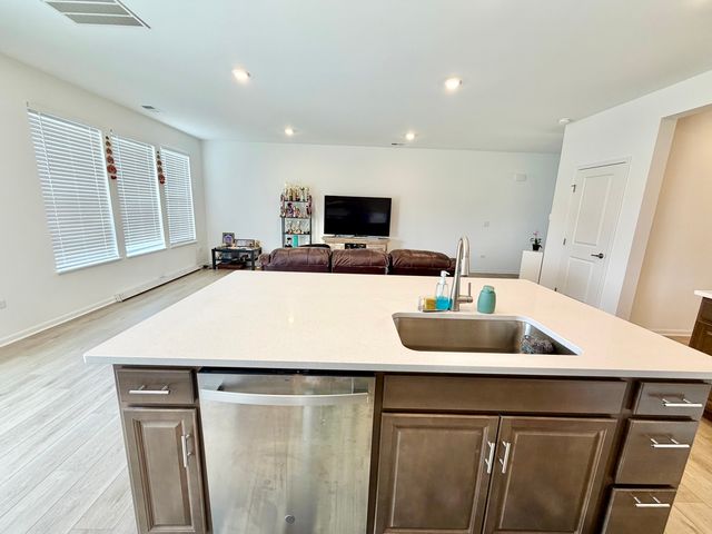 331 Red Oak Circle 304, Volo, IL 60020