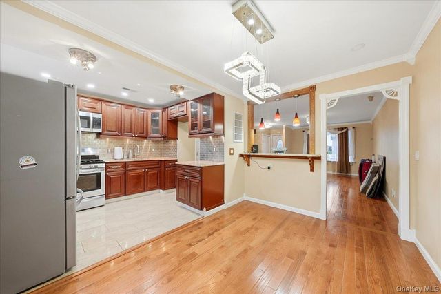 2927 Grand Avenue 16, Baldwin, NY 11510