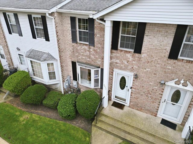 2927 Grand Avenue 16, Baldwin, NY 11510