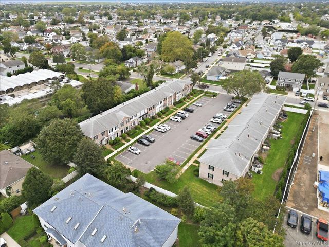 2927 Grand Avenue 16, Baldwin, NY 11510