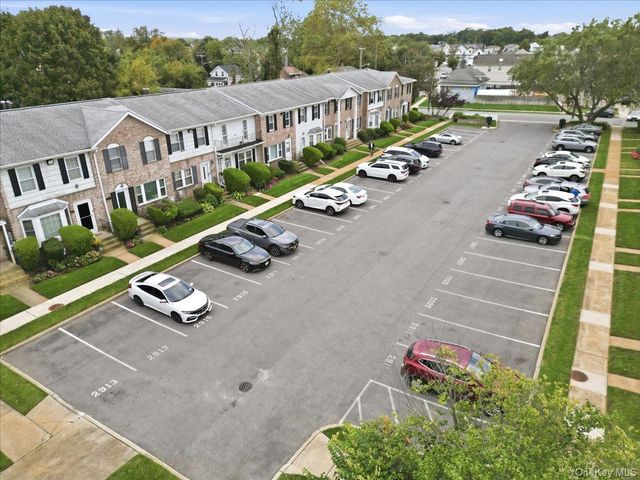 2927 Grand Avenue 16, Baldwin, NY 11510