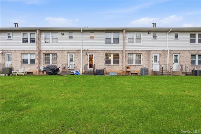 2927 Grand Avenue 16, Baldwin, NY 11510