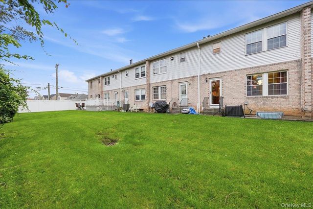 2927 Grand Avenue 16, Baldwin, NY 11510