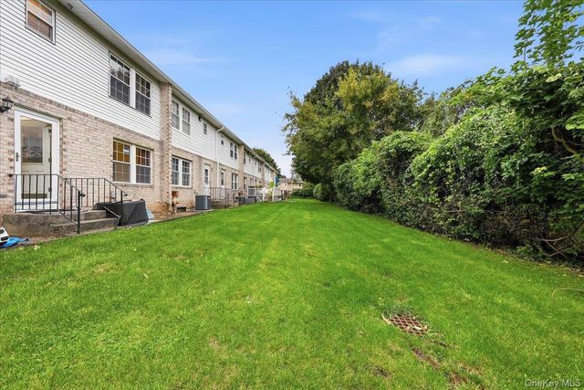 2927 Grand Avenue 16, Baldwin, NY 11510