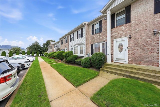 2927 Grand Avenue 16, Baldwin, NY 11510