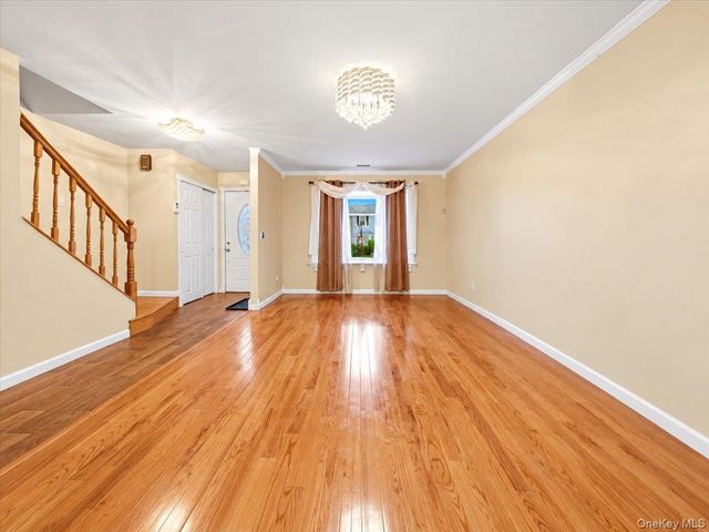 2927 Grand Avenue 16, Baldwin, NY 11510