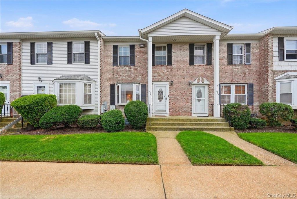 2927 Grand Avenue 16, Baldwin, NY 11510