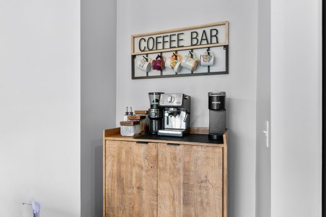 3410 Woodcrest Ct, Columbia, TN 38401