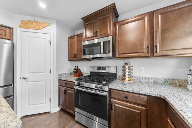 3410 Woodcrest Ct, Columbia, TN 38401