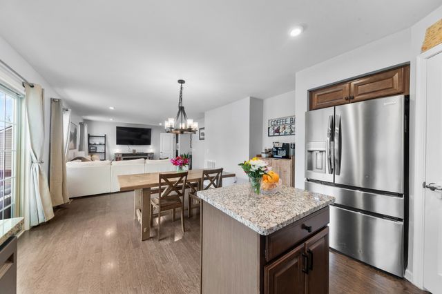 3410 Woodcrest Ct, Columbia, TN 38401