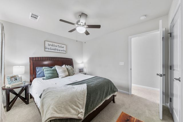 3410 Woodcrest Ct, Columbia, TN 38401