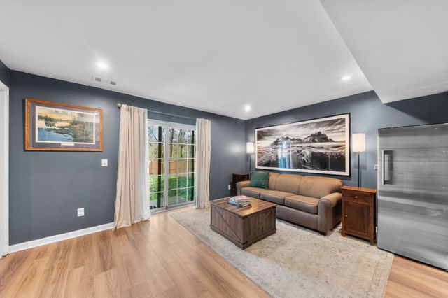 3410 Woodcrest Ct, Columbia, TN 38401