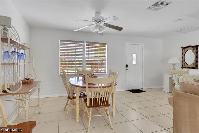 2772 Riverview DR, Naples, FL 34112