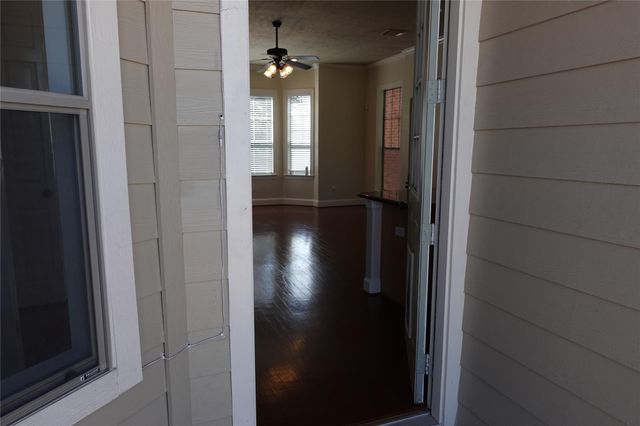 1006 E Temple Street, Houston, TX 77009