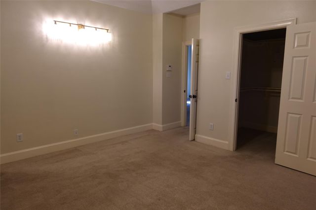 1006 E Temple Street, Houston, TX 77009