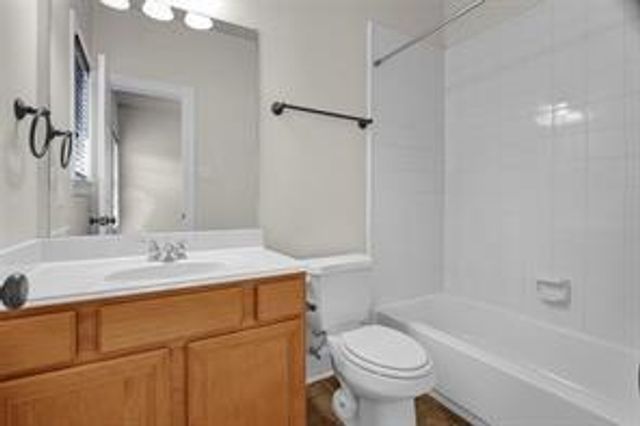 1006 E Temple Street, Houston, TX 77009