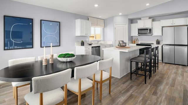 1807 Mariposa Dr, Los Banos, CA 93635