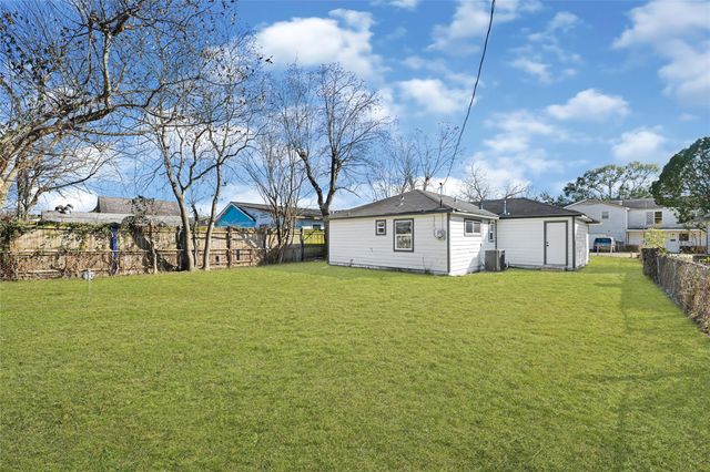 10705 Munn Street, Houston, TX 77029