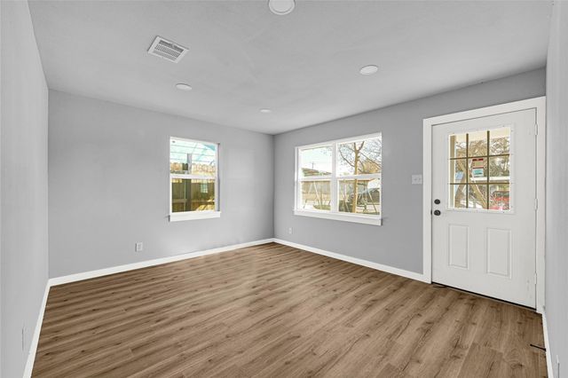 10705 Munn Street, Houston, TX 77029