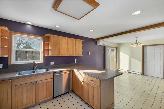 18 Jewett Street, Laconia, NH 03246