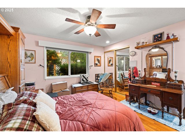 1811 Ne 149TH Ave, Portland, OR 97230