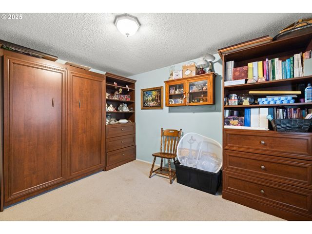 1811 Ne 149TH Ave, Portland, OR 97230