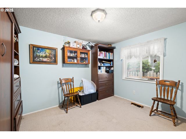 1811 Ne 149TH Ave, Portland, OR 97230