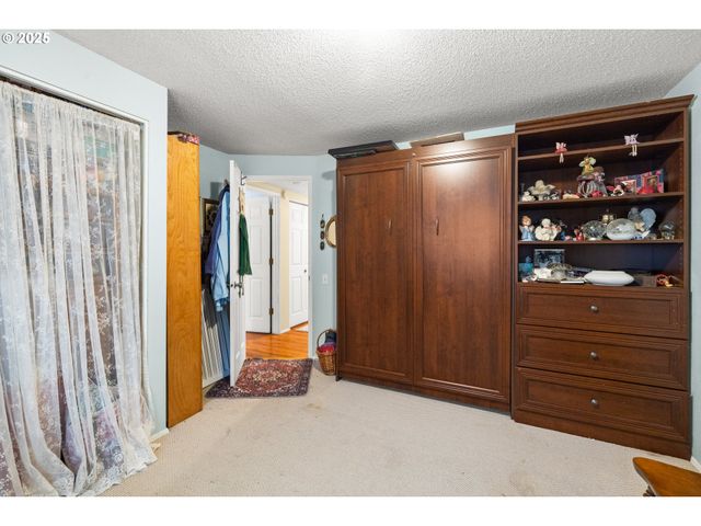 1811 Ne 149TH Ave, Portland, OR 97230