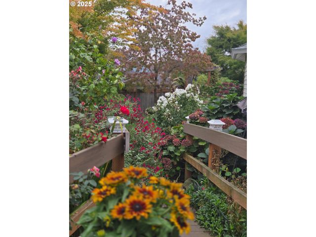 1811 Ne 149TH Ave, Portland, OR 97230