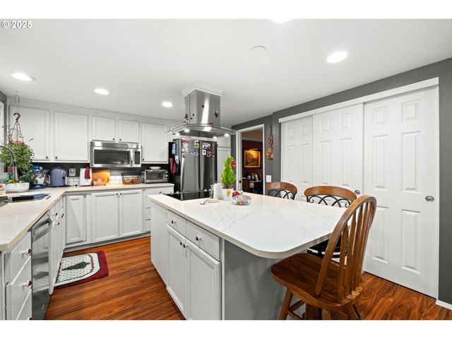 1811 Ne 149TH Ave, Portland, OR 97230