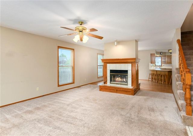 917 NW Winterset Street, Lee's Summit, MO 64081