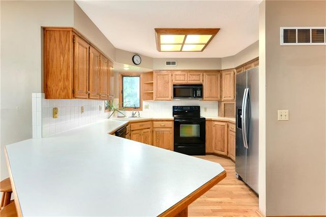 917 NW Winterset Street, Lee's Summit, MO 64081