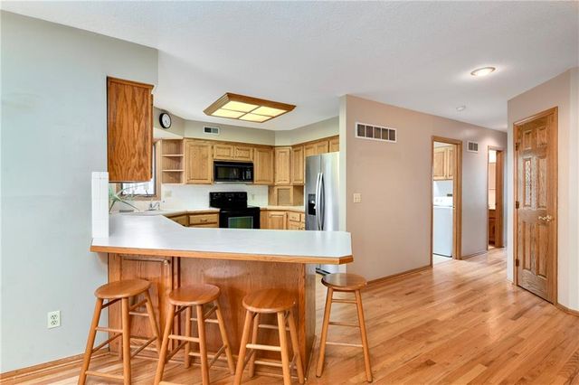 917 NW Winterset Street, Lee's Summit, MO 64081