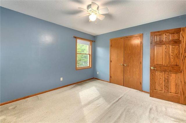 917 NW Winterset Street, Lee's Summit, MO 64081
