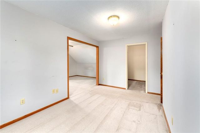 917 NW Winterset Street, Lee's Summit, MO 64081