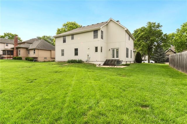 917 NW Winterset Street, Lee's Summit, MO 64081